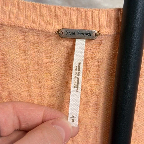 Free People Cropped Peach Scoop Neck Cable Knit Cotton/Wool Sweater - Women’s L - Picture 3 of 5